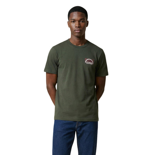 T-shirt Colmar Originals verde uomo 7547 6SH. Maglietta da uomo verde a maniche corte in 100% cotone con girocollo e logo Colmar a contrasto sul petto, t-shirt casual e sportiva 4 stagioni.
