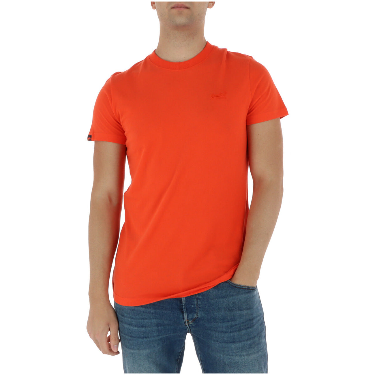 Superdry Tshirt arancione Tee Vintage Logo Ricamato; 100% cotone, girocollo, stile basic premium. La t-shirt versatile e resistente per ogni giorno. Vista frontale 