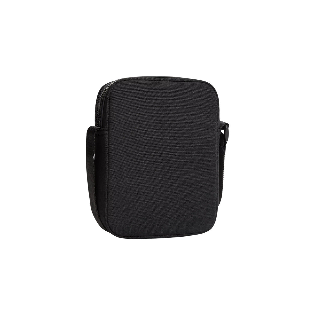 Borsa Tracolla Uomo Tommy Hilfiger Repreve; Nero. 95% Poliestere riciclato REPREVE, doppia cerniera, tracolla regolabile in nastro, dettagli martellati e micro bandierina. Dimensioni mini (15x20,5 cm), stile casual ed eco-friendly. Vista posteriore 