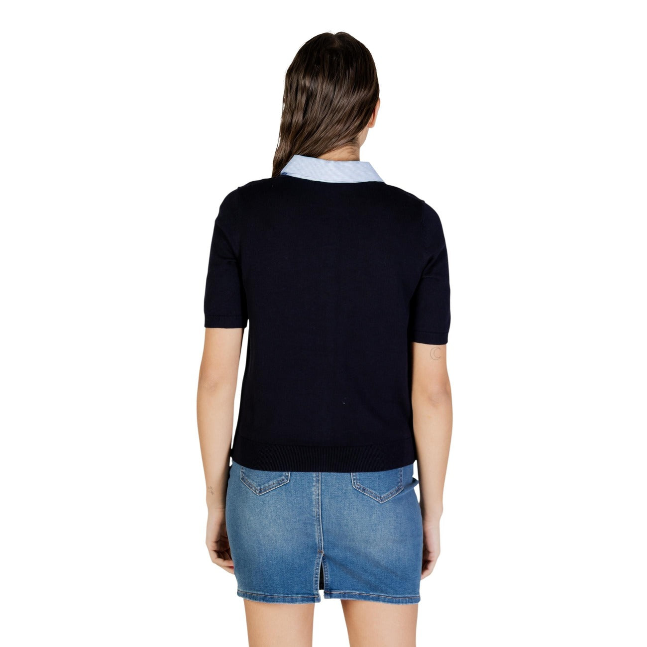 Cardigan Morgan De Toi donna blu con bottoni maniche corte - vista posteriore retro indossata da modello
