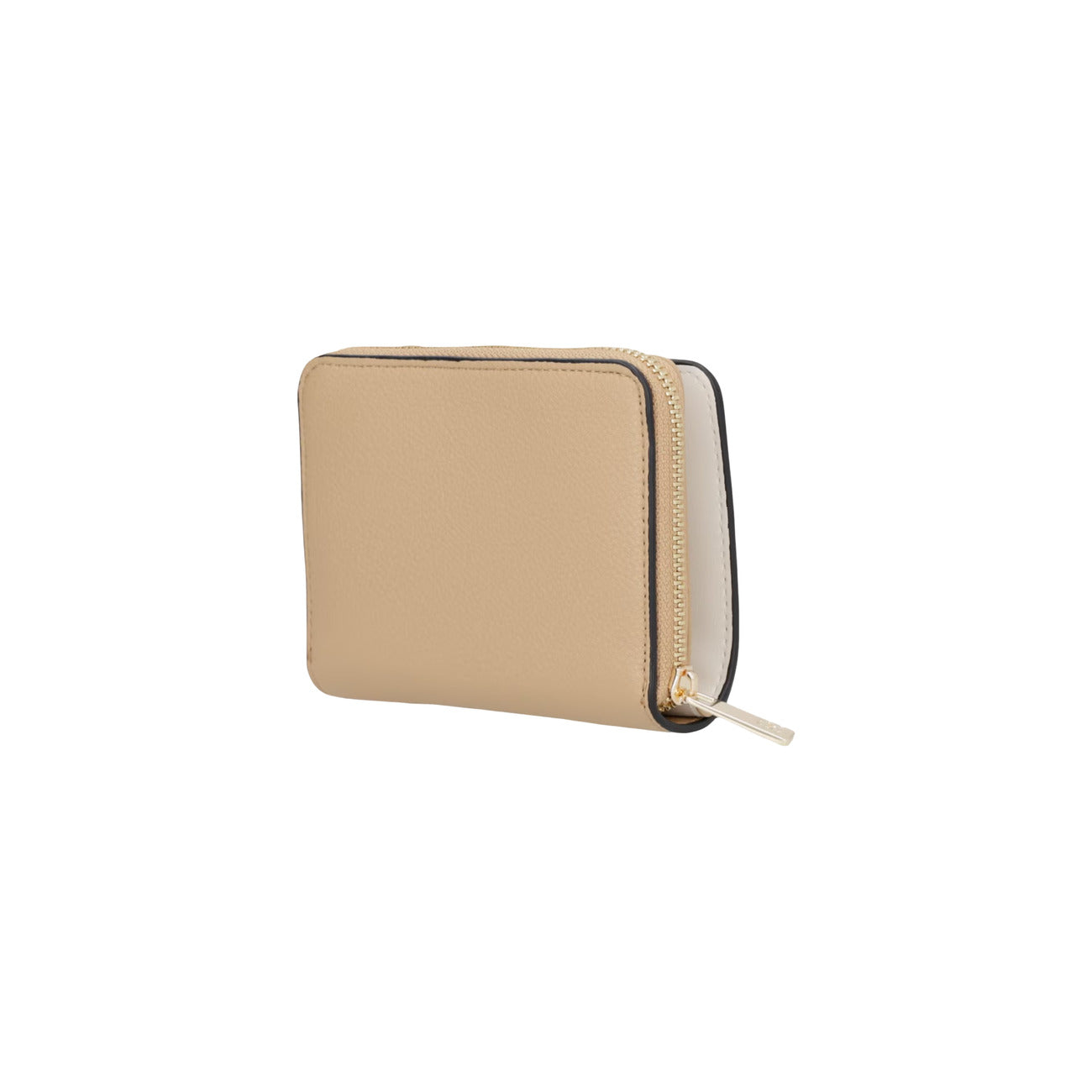 Portafoglio Compatto Donna Tommy Hilfiger; Beige. Finitura zigrinata, scomparto zip portamonete e sezione carte con bottone a pressione. Dettagli in metallo oro lucido e monogramma TH frontale. Misure micro e capienti (12x10 cm). Vista Posteriore 