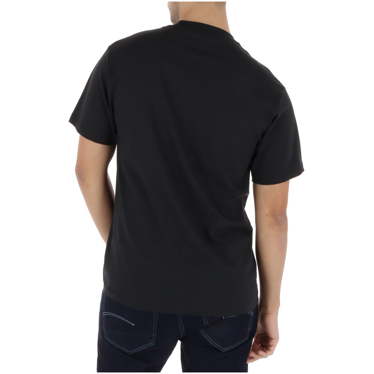 Vans Stretch Logo Tee; 100% cotone, logo frontale, vestibilità rilassata. La t-shirt iconica e versatile per il tempo libero e lo skate. Colore nero vista posteriore 
