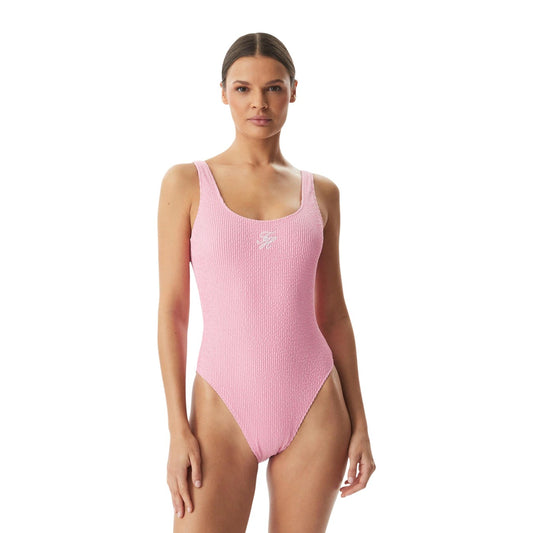 Costume Intero Tommy Hilfiger; Rosa. Tessuto stropicciato stretch, scollatura profonda sulla schiena, taglio sgambato. Logo ricamato in corsivo, stile Primavera/Estate. Vista frontale 