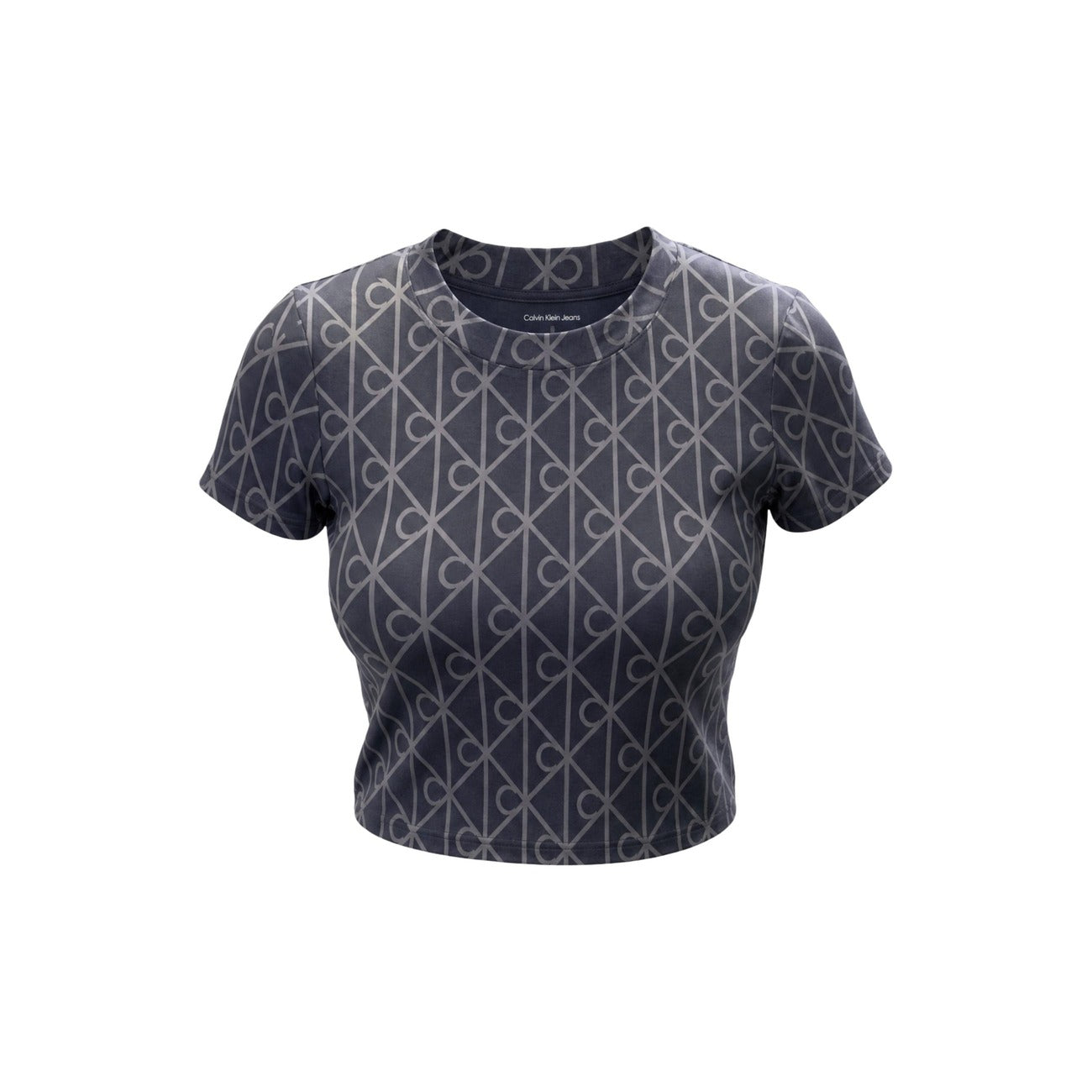 T-shirt Cropped Monogram CK; Grigio antracite. 95% Cotone, 5% Elastam. Taglio corto, motivo all-over, vestibilità stretch. Moderna, iconica e perfetta per look a vita alta. Frontale stesa 