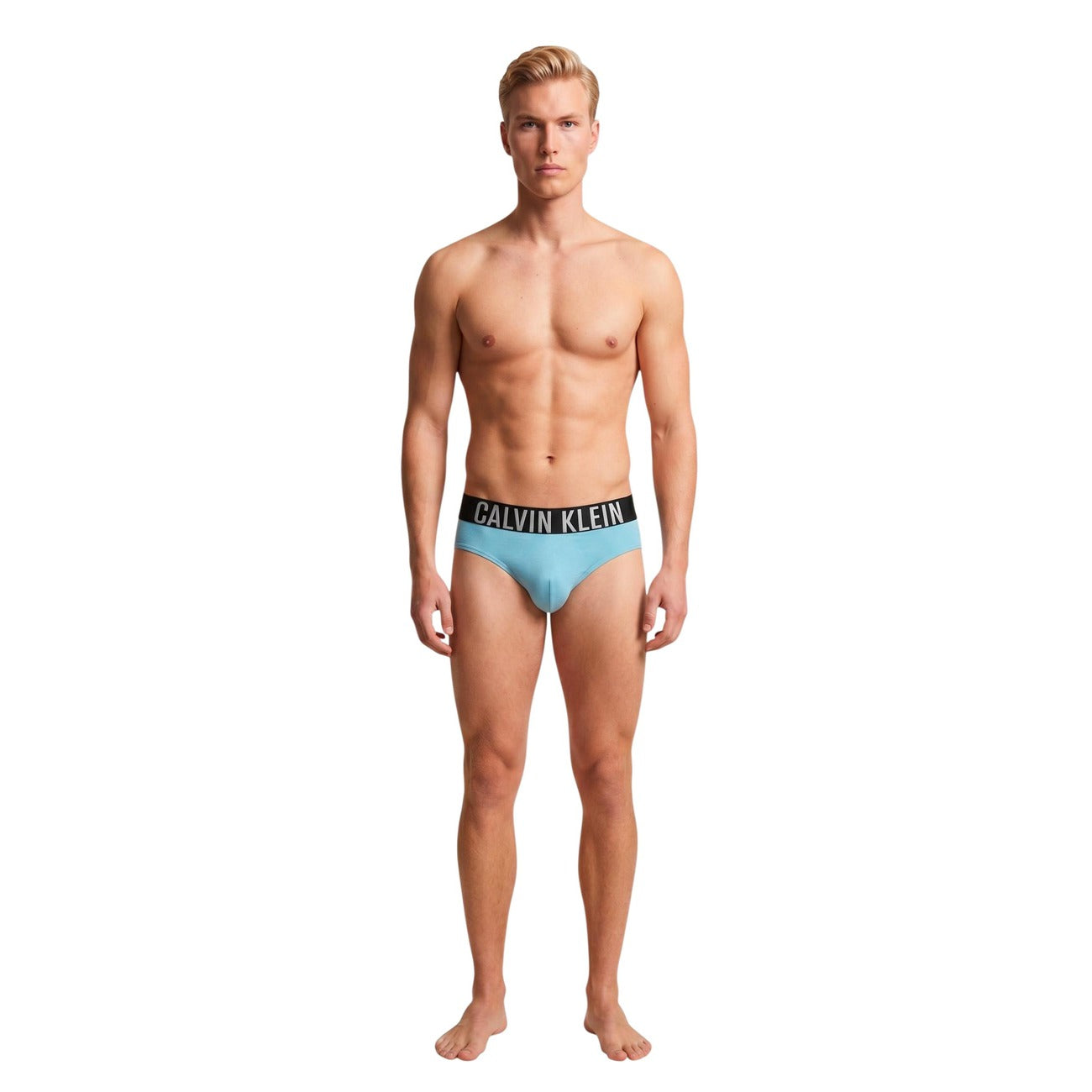 Slip Mare Calvin Klein Jeans; Azzurro. 83% Polipropilene, 17% Elastam. Fascia elastica logata, tessuto tecnico ultra-light ad asciugatura rapida. Taglio ergonomico, stile minimal.