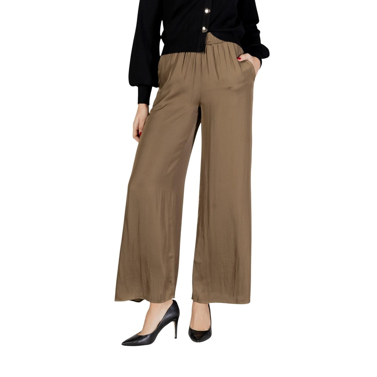 Pantaloni Morgan De Toi donna verdi con zip e bottone tasche anteriori e posteriori 97% cotone 3% elastan - vista frontale indossati da modello figura intera
