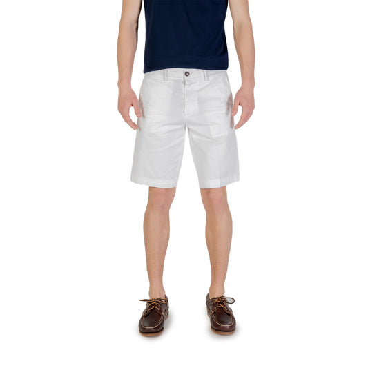 Manifattura Borghese Shorts bianchi eleganti; vestibilità regolare in cotone elasticizzato, silhouette minimalista con tasche a filo e stile sartoriale Made in Italy. Vista frontale 