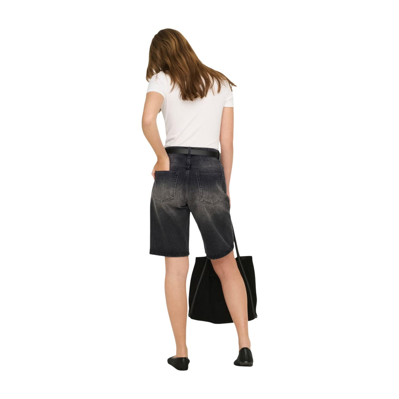 Bermuda Jeans Neri Donna Only Onlmate Baggy Long Shorts; Tessuto 100% cotone eco con taglio lungo, vita regular e tasche. Stile casual urbano leggero e sostenibile. Posteriore intera 