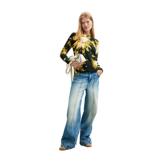 Maglione Desigual Jers Darkbotanic nero floreale donna JERS_DARKBOTANIC. Maglia fine da donna nera con fiori gialli e bianchi, girocollo, manica lunga, composizione in poliammide riciclata e vestibilità regular, abbigliamento donna autunno inverno.