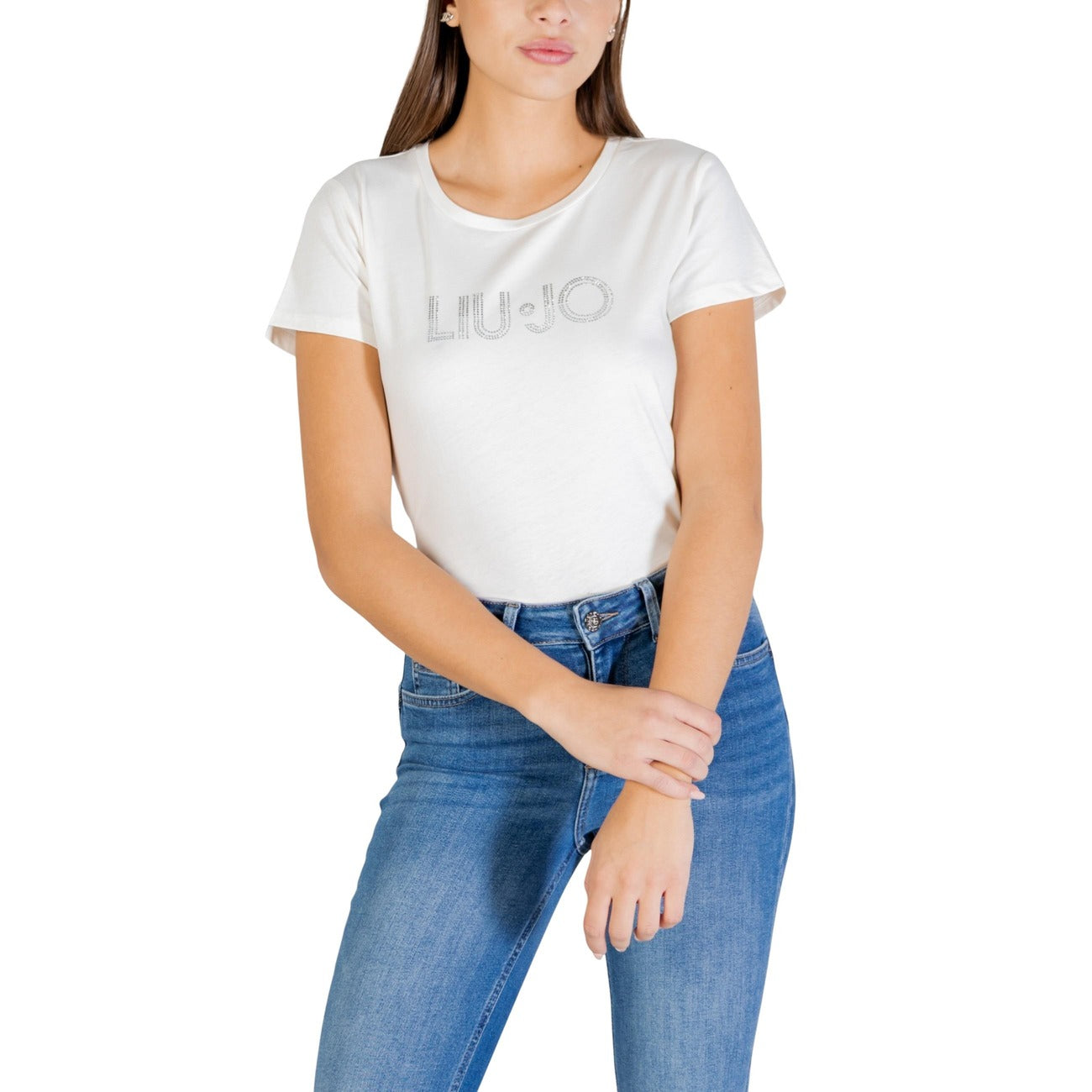 Liu Jo T-shirt Logo Jewel; 100% cotone, applicazioni luminose, vestibilità regolare. L'essenziale prezioso per il guardaroba femminile. Colore bianco con strass logo. Vista frontale 