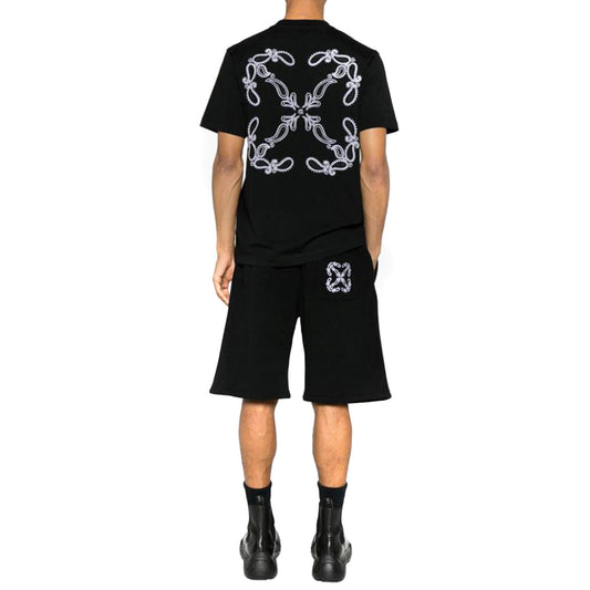T-shirt Off-White Bandana Arrow; Nero, 100% Cotone. Grafica Arrow con motivo bandana, vestibilità regular/skate, dettagli in elastan sul collo. Qualità premium, Made in Portogallo. Vista posteriore figura intera 