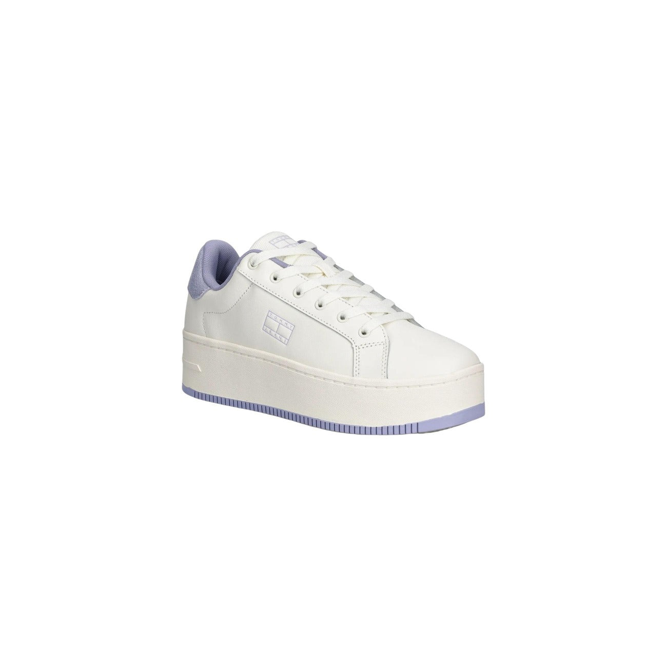 Sneakers Tommy Jeans Plateau; Mix Pelle/Materiali sintetici. Suola rialzata antiscivolo, soletta rimovibile, logo in rilievo. Stile urban basso, design robusto e di tendenza. Bianco e lilla vista frontale