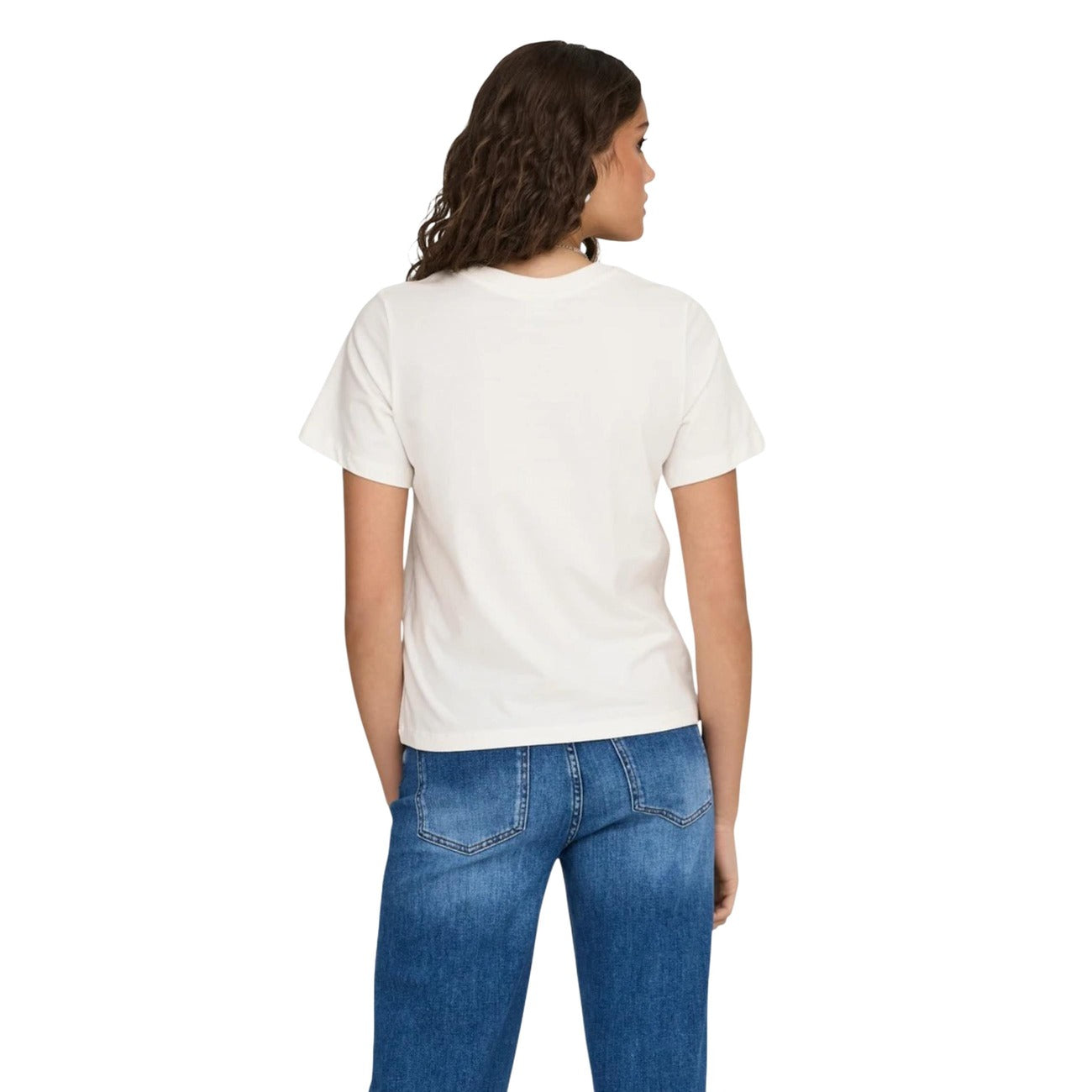 JDYPisa S/S Print Top; 100% cotone, ricamo cuore minimalista, colore bianco. La t-shirt basic essenziale con un tocco femminile. Vista posteriore 