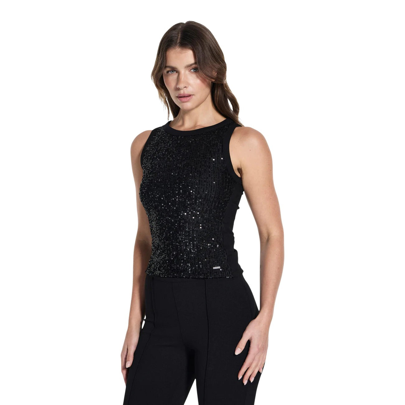 Canotta Guess con Paillettes; Nero. 100% Cotone, design senza maniche, stile da cerimonia contemporaneo. Luminosa, traspirante e versatile per tutte le stagioni.