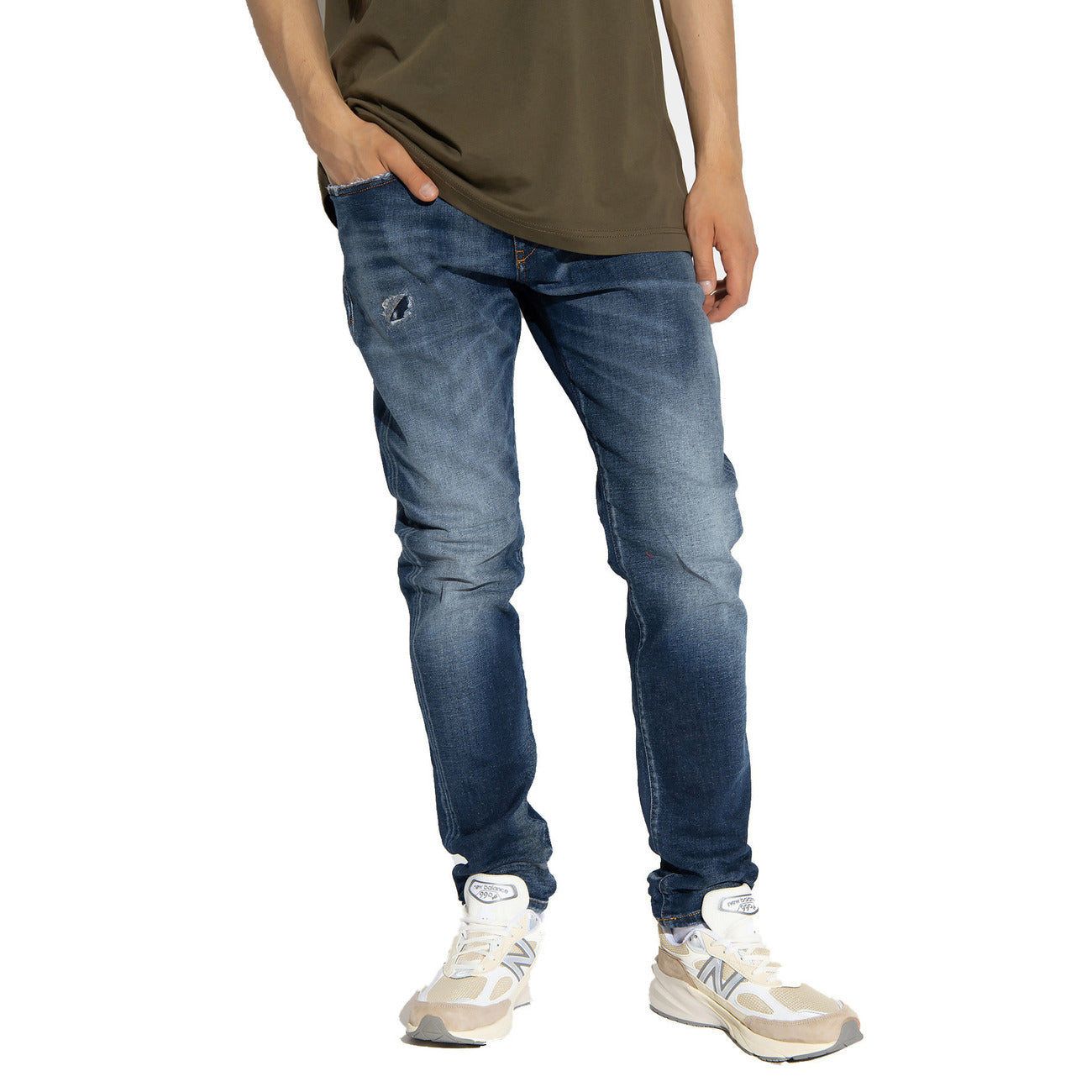 Diesel Jeans Uomo Blu Monocromo Effetto Consumato in Cotone 63% Lyocell 34% con Zip e Bottone Tasche Anteriori e Posteriori B_44447