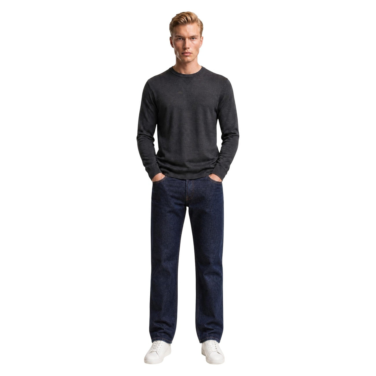 Jeans Replay uomo blu modello M1075 .000.126 20E. Pantaloni in denim di cotone 12 oz blu lavaggio woolly blue, vestibilità regolare dritta e comoda a 5 tasche con zip, jeans casual maschili per tutte le stagioni.