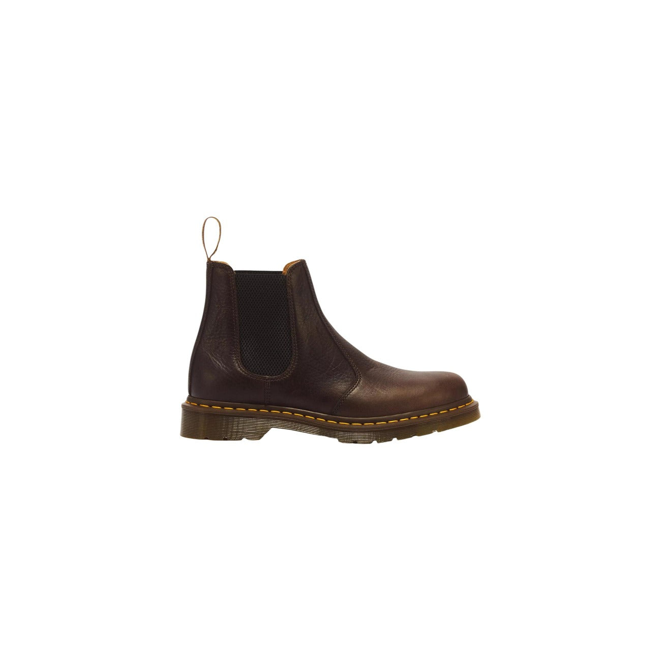 Stivaletti Chelsea Dr Martens 2976 pelle Ambassador. Beatle boots classici in morbida pelle pelle martellata con motivo vissuto, pannelli elasticizzati, suola AirWair e iconiche impunture gialle.