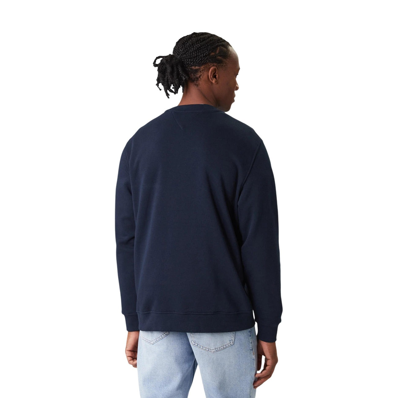 Felpa Tommy Hilfiger Jeans uomo girocollo blu scuro DM0DM20249. Felpa in cotone felpato con scollo tondo, finiture a costine e scritte logo Tommy Jeans ricamate sul petto, abbigliamento casual uomo autunno inverno.