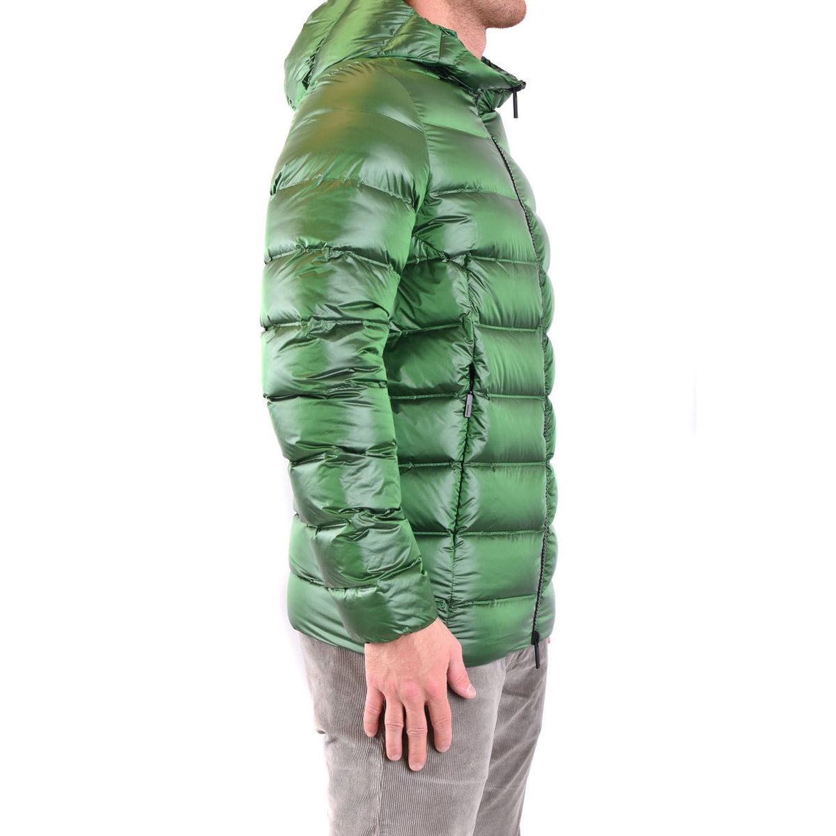 Piumino RRD Puffy Green Down Jacket uomo verde smeraldo V_29834. Giubbotto imbottito con cappuccio da uomo con trapuntatura orizzontale, collo alto e cerniera lampo, abbigliamento invernale da uomo.