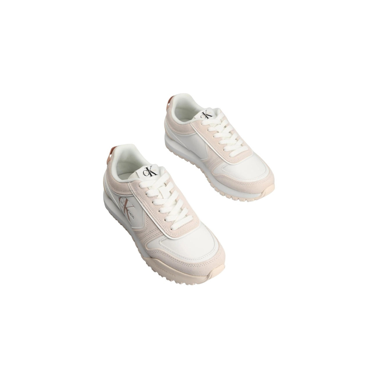 Sneakers CK Jeans Toothy Runner; pelle e fintapelle, bianco/crema, suola sintetica. Design irregolare, chiusura a lacci, stile fitness & lifestyle. Vista frontale 