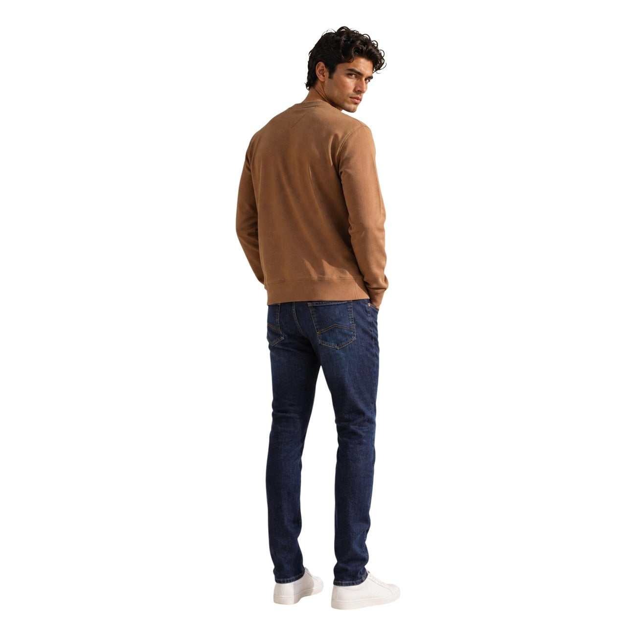 Felpa Tommy Hilfiger uomo girocollo marrone e verde MW0MW40000. Felpa pesante in misto cotone felpato con scollo tondo, finiture a costine e piccolo logo flag Tommy Hilfiger sul petto, abbigliamento casual uomo autunno inverno.