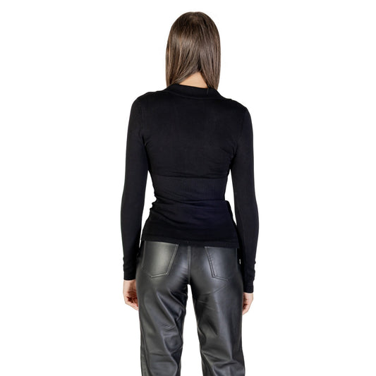 Morgan De Toi Maglia nero MBANOU; polo in maglia fine di viscosa, colletto elegante e bottoni frontali. Vestibilità confortevole e stile parigino iconico. Vista posteriore 