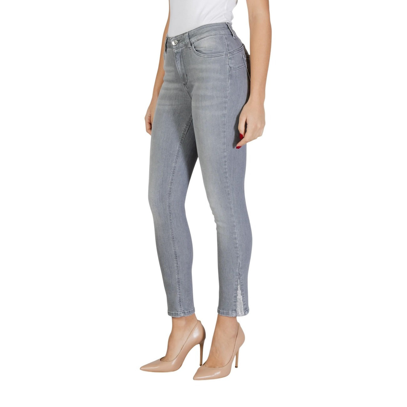 Jeans Liu Jo donna grigi skinny vita alta con bottoni 92% cotone 6% poliestere 2% elastan - vista laterale indossata da modello figura intera
