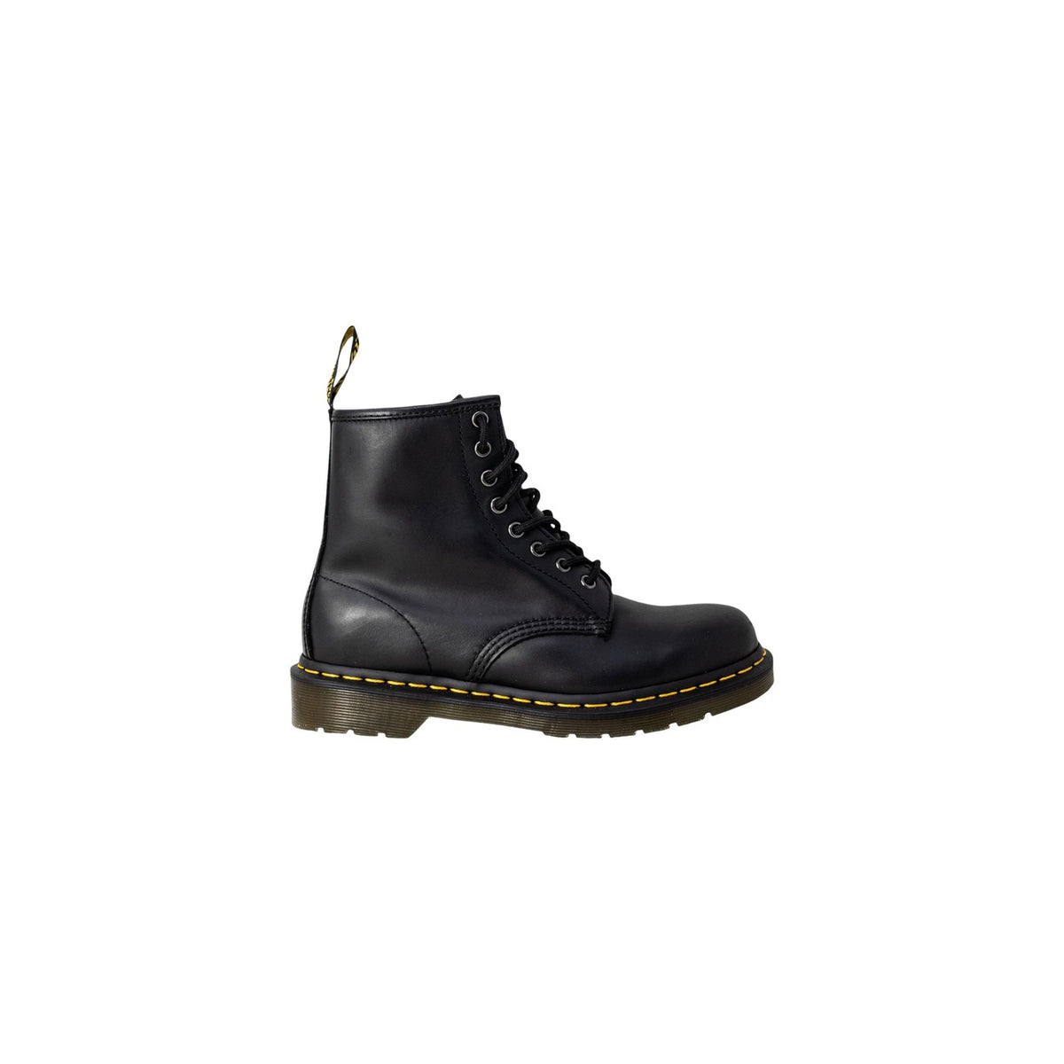 Anfibi neri donna Dr. Martens 1460 Nappa 11822002. Stivali neri stringati 8 fori in pelle nappa con iconica impuntura gialla, suola in gomma gommata e tirante logo.