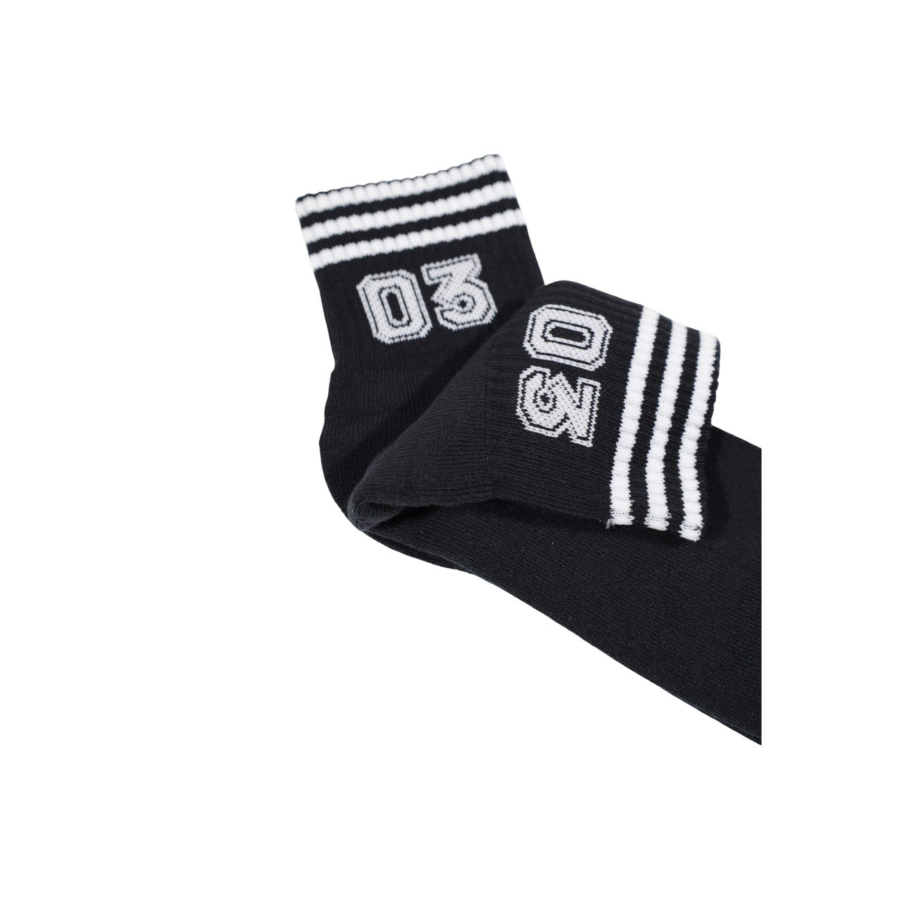 Calzini Adidas Originals 2-Pack; Misto Cotone/Poliestere Riciclato. Grafica "03", tre strisce e logo Trifoglio. Calze unisex 1/4 corte, traspiranti e resistenti. Colore nero 