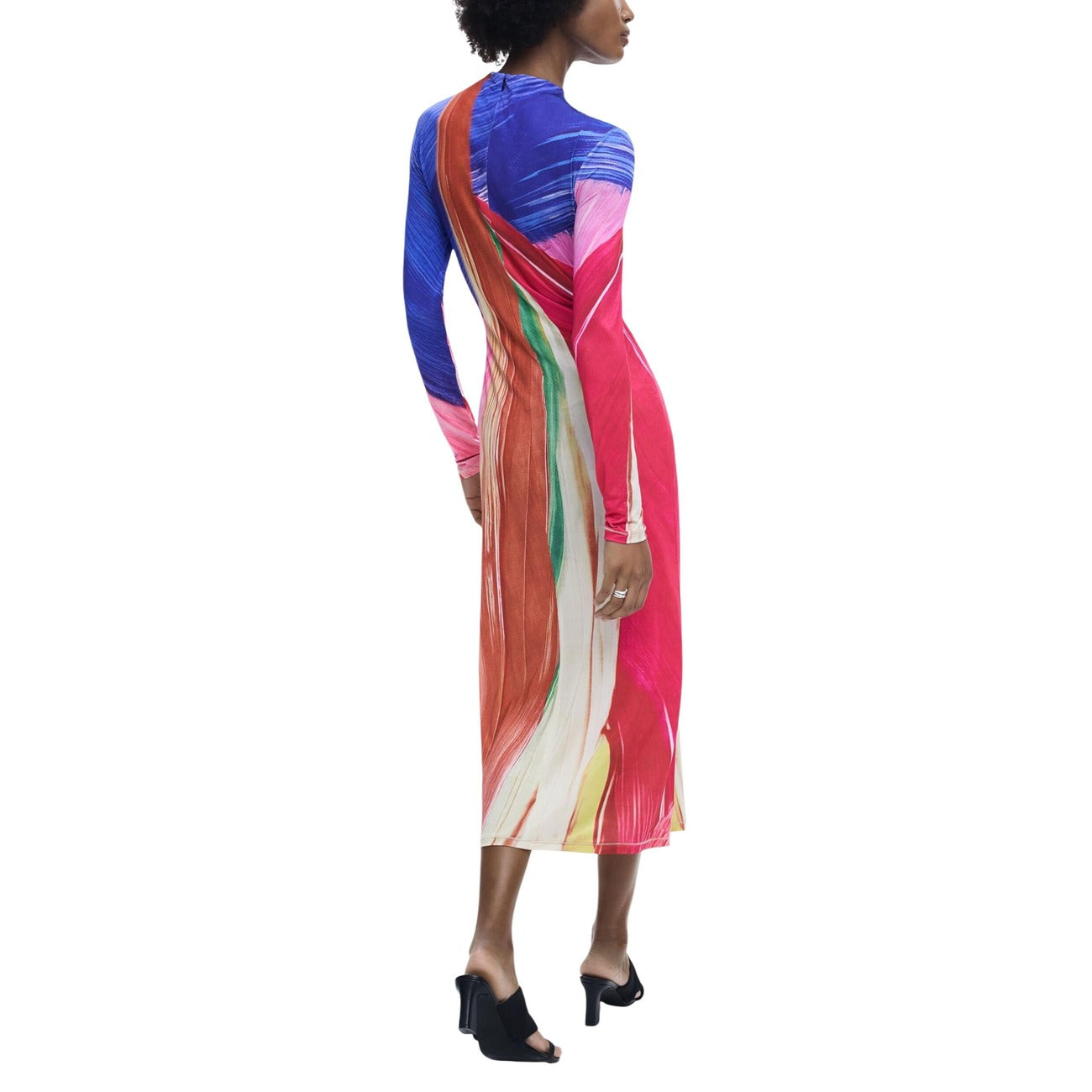 Abito Desigual donna multicolore lungo con stampa geometrica - vista posteriore retro indossata da modello figura intera
