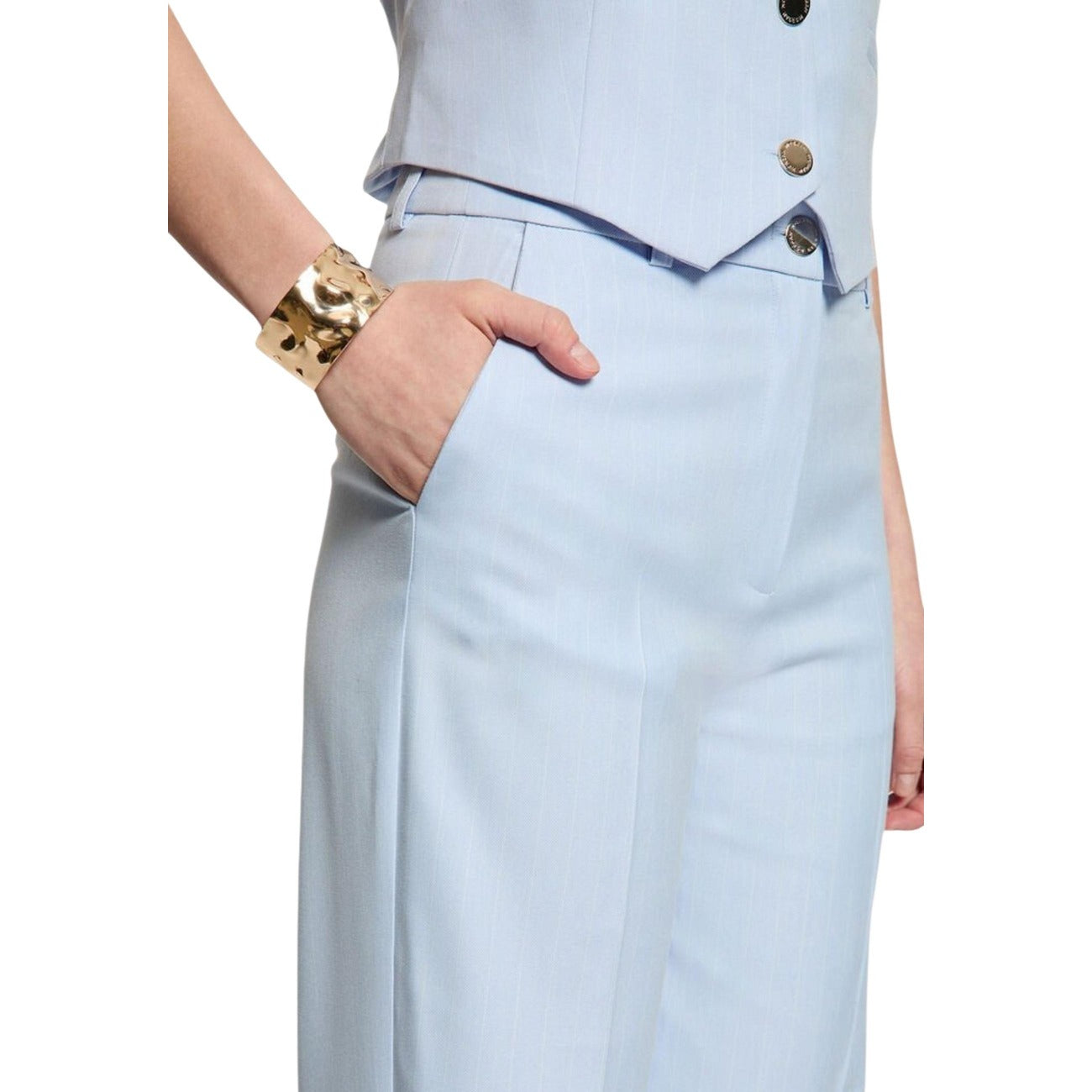 Morgan De Toi 261-PTYA.F; Pantaloni a gamba dritta, tessuto stretch eco-friendly, vestibilità confortevole. Il capo essenziale per il guardaroba formale femminile. Colore azzurro, vista frontale Laterale