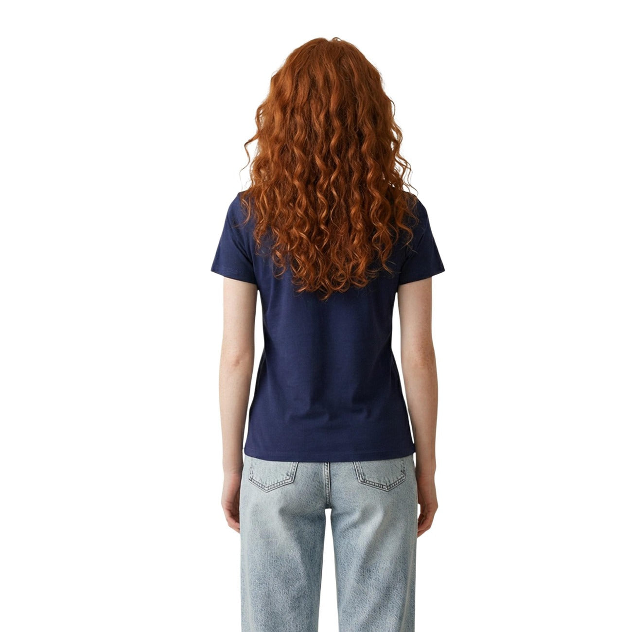 Guess Siena SS CN Tee; blu con stampa logo, 95% cotone e 5% elastam. La t-shirt stretch morbida e raffinata per la stagione estiva. Vista posteriore 