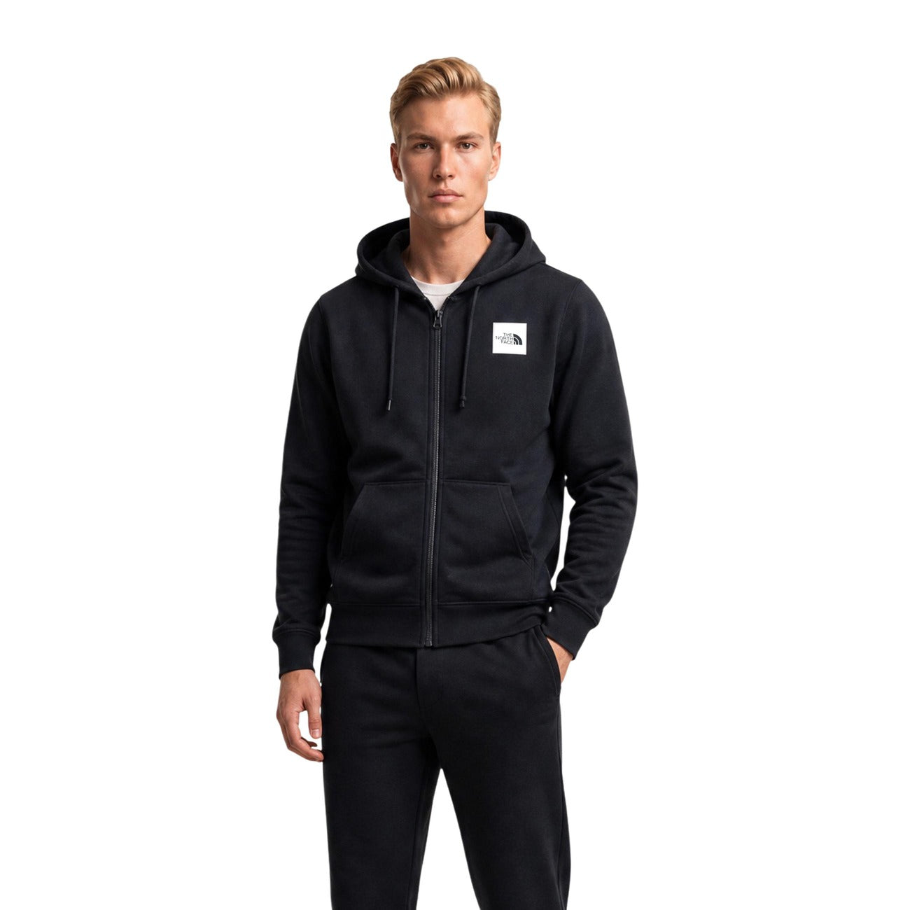 Felpa The North Face con cappuccio e zip modello Box Half Dome. Giacca in felpa sportiva morbida in cotone biologico rigenerativo della linea eco-friendly Circular Design stile outdoor, urban e casual.