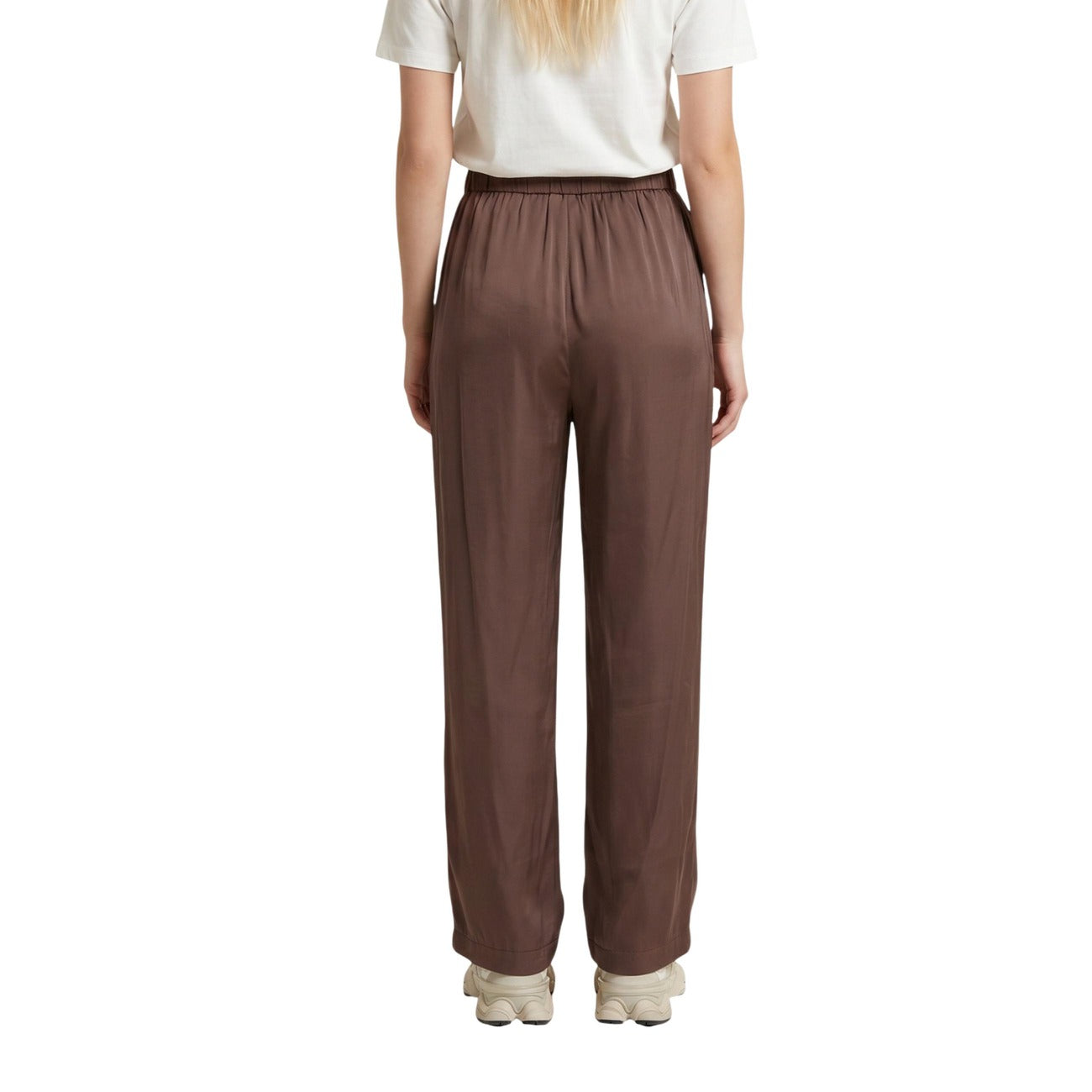Pantaloni Pull-Up Only; Marrone. 85% Viscosa, gamba ampia e dritta, vita elastica con coulisse. Leggeri, morbidi e traspiranti. Stile casual contemporaneo per ogni occasione. Vista posteriore 