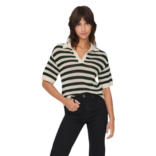 T-shirt Polo Donna a Righe Nere JDY Jacqueline de Yong; Pullover estivo a maniche corte in maglia traforata bicolore. Scollo a V con colletto e vestibilità morbida casual. Vista frontale 
