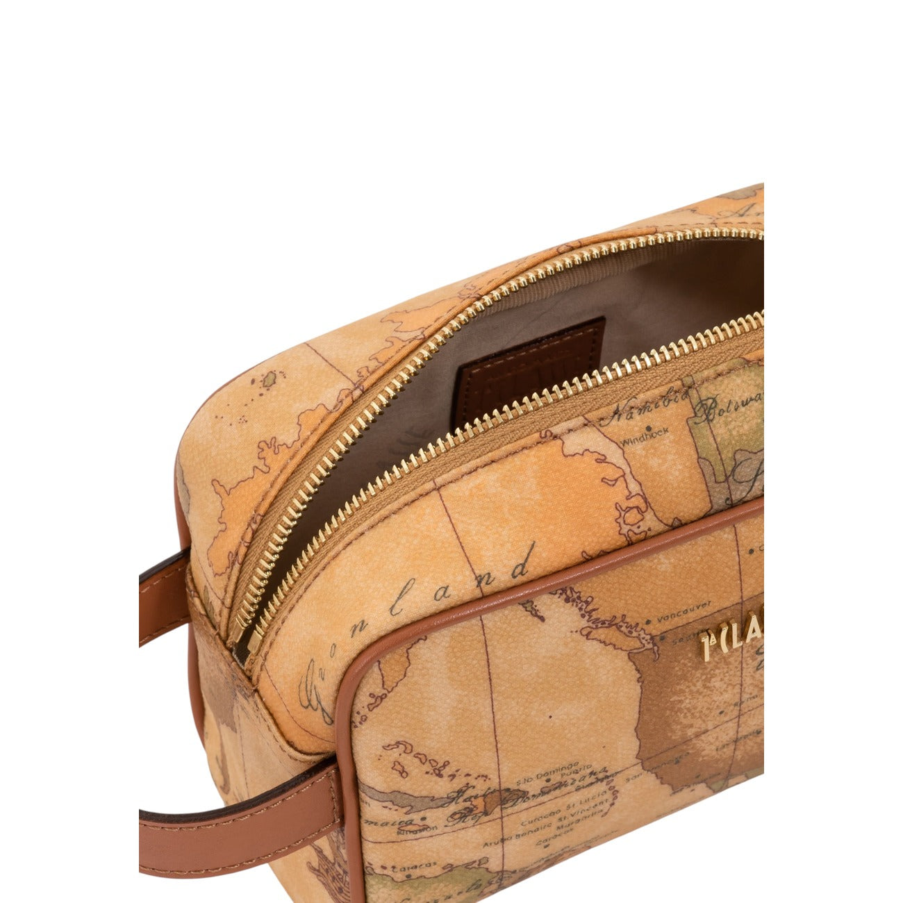Beauty-case uomo Alviero Martini 1ᴬ Classe; Stampa Geo Classic. Chiusura con zip, manicotto laterale, dettagli in oro chiaro. Interno logato con tasca. Accessorio da viaggio funzionale e iconico. Vista apertura 
