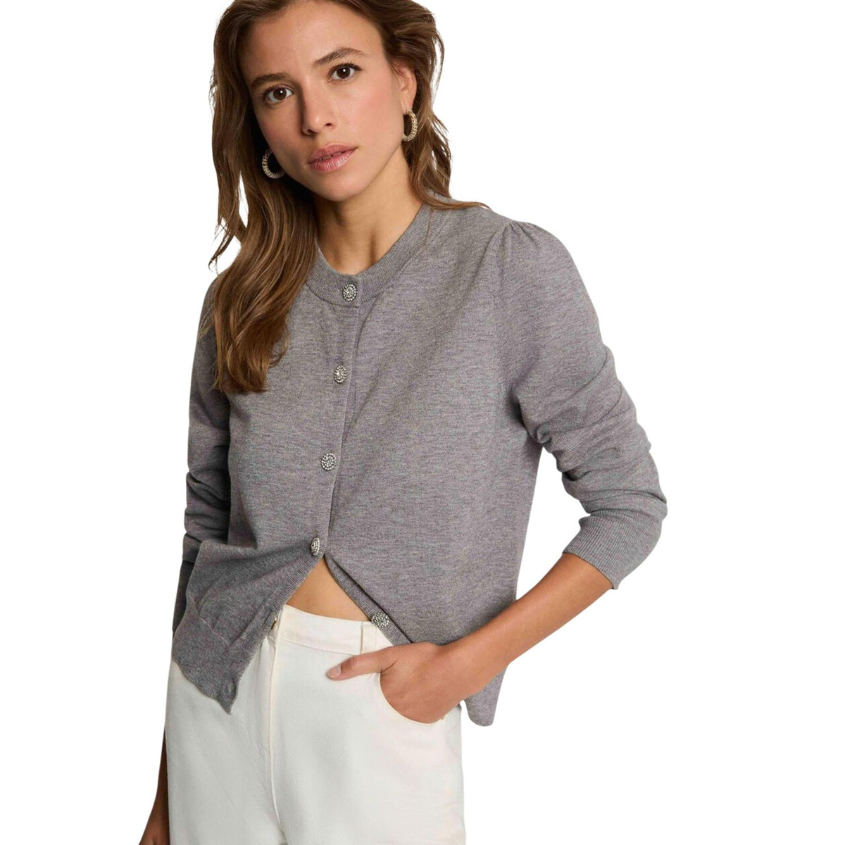 Cardigan donna con bottoni gioiello Morgan De Toi 262-MKNOT. Maglia girocollo in viscosa sostenibile e poliammide a maniche lunghe con dettagli arricciati sulle spalle.