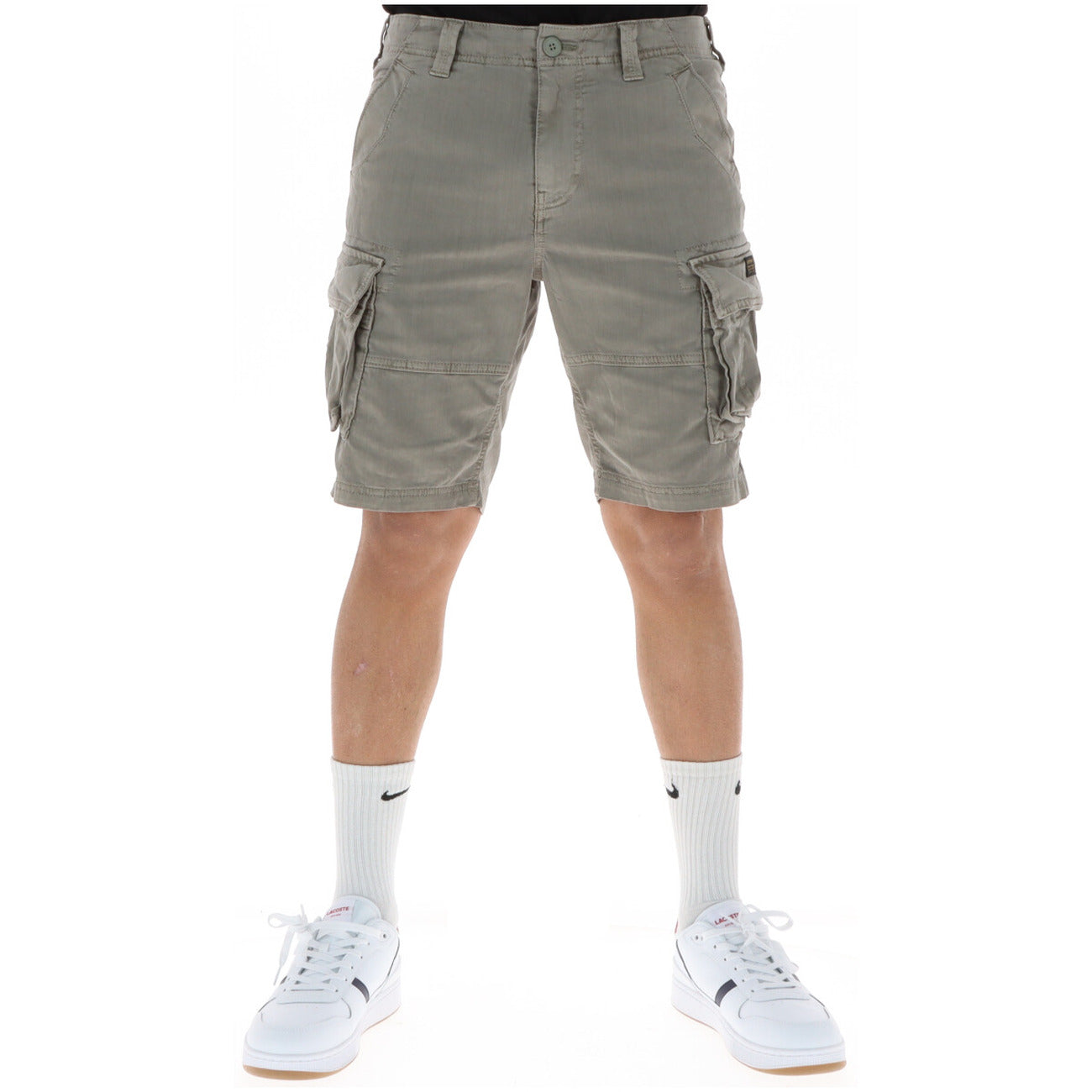Superdry CORE Shorts grigio ; stile cargo, 97% cotone, tasche utility multiple. Pantaloncino monocromatico robusto e stretch. Vista frontale 