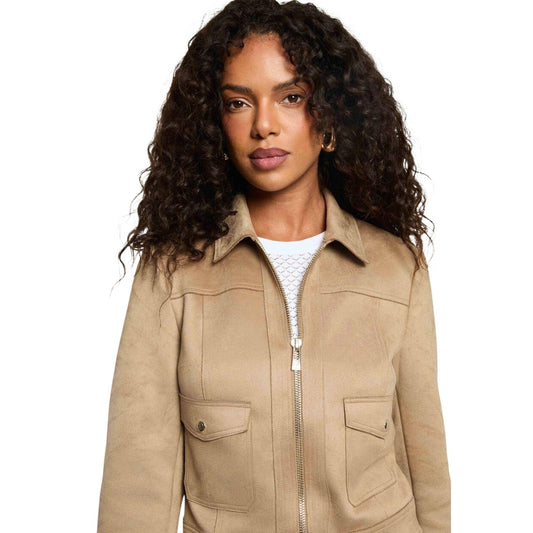 Giacca corta beige donna Morgan De Toi 252-GLIVA casual chic. Giacchetto mezza stagione in poliestere riciclato con cerniera zip, colletto e tasche con bottoni metallici, abbigliamento donna autunno primavera.