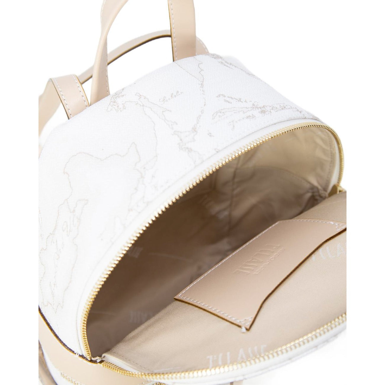 Zaino Piccolo Donna Alviero Martini Prima Classe; Bianco Geo White. Tessuto tecnico stampato con dettagli in ecopelle e metalleria oro lucido. Chiusura con zip, tasca frontale e spallacci regolabili. Misure compatte (23x26 cm), stile Heritage contemporaneo. Vista aperta 
