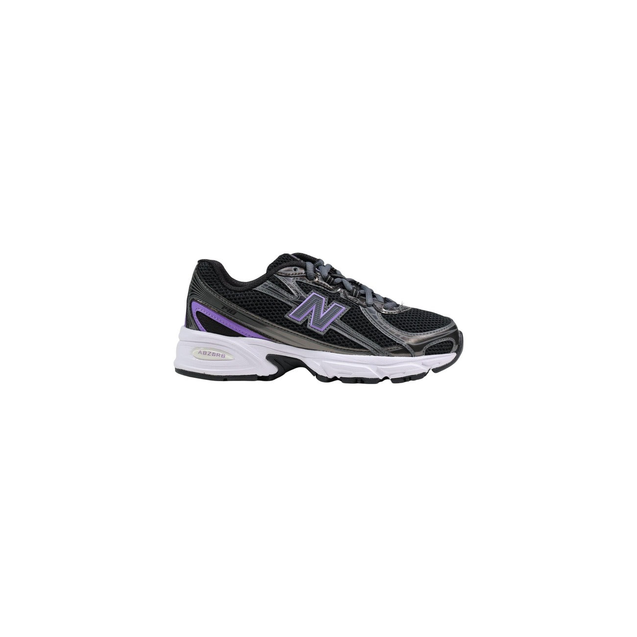 New Balance G74058I Sneakers; tomaia traspirante, tecnologia ABZORB, design dinamico. La sneaker tecnica per il massimo comfort urbano. Colore nero e viola. Vista laterale 