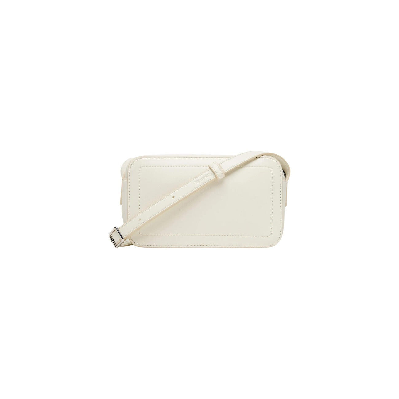 Borsa Camera Bag Calvin Klein; 100% Poliuretano Bianco. Logo CK embossed, chiusura con cerniera, tracolla regolabile. Misure: 20x13x5 cm. Design minimalista "all-white" per ogni stagione. Vista posteriore 