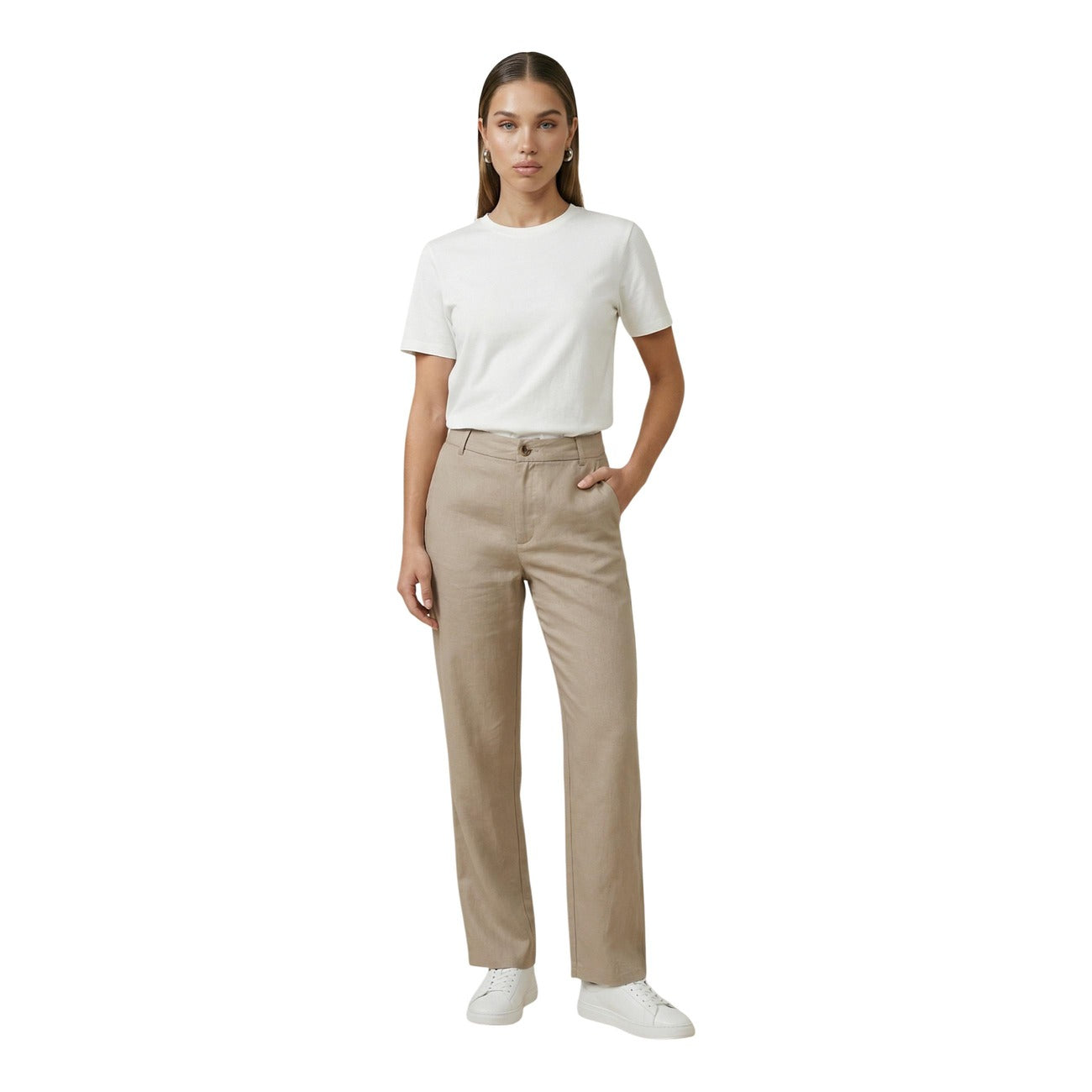 Pantaloni Straight Only Onlaris; Beige. 93% Viscosa Sostenibile, 7% Poliestere Riciclato. Vita media, vestibilità regular, tessuto fluido e traspirante. Stile eco-friendly raffinato. Figura intera 