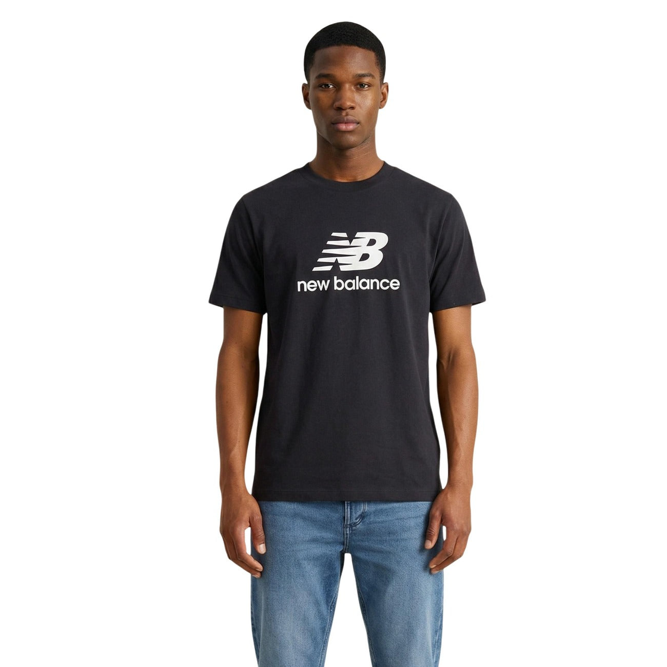 New Balance T-Shirt nera SPORT ESSENTIALS LOGO maniche corte Uomo Vista frontale 