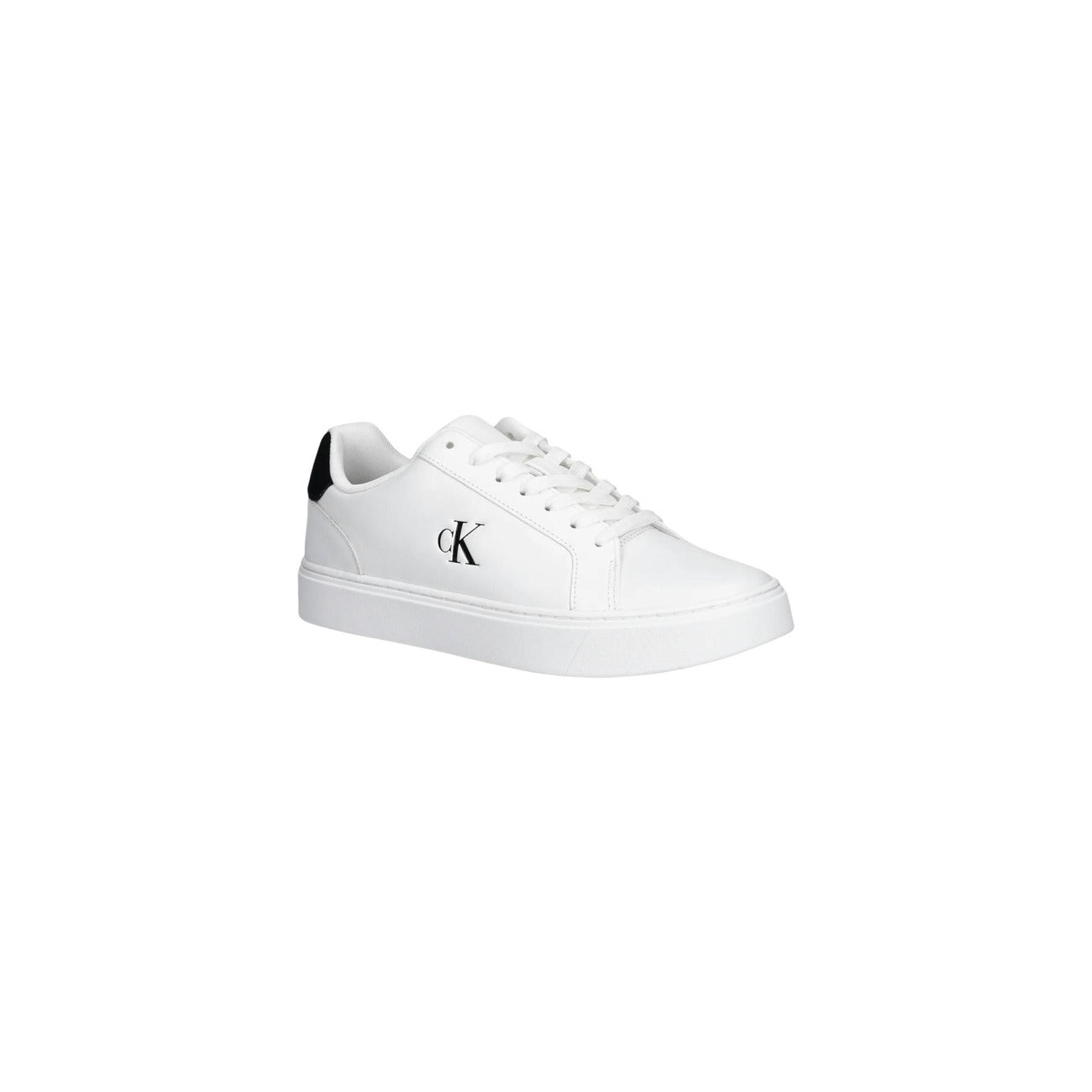 Sneakers Calvin Klein Cupsole; Bianco, 100% Pelle Pieno Fiore. Soletta Airfit®, tallone in camoscio, suola in gomma flessibile. Logo goffrato, stile iconico e comfort h24. Vista frontale laterale 