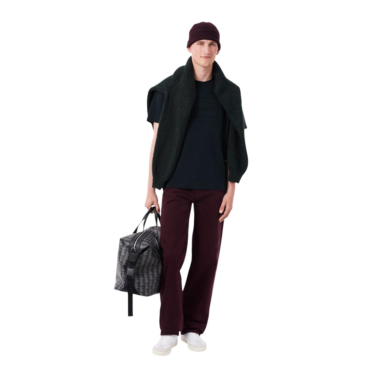 Cappello Lacoste unisex bordeaux in lana a coste. Berretto caldo da uomo e donna con risvolto e logo coccodrillo ricamato, abbigliamento e accessori autunno inverno.