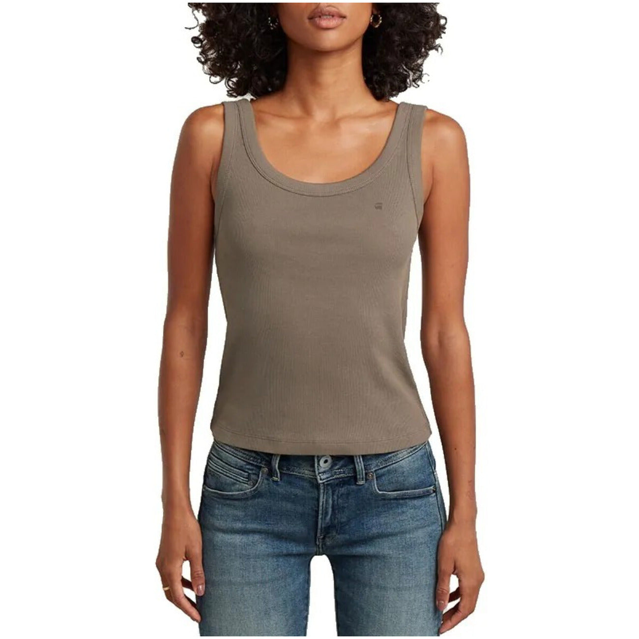 Canotta Slim G-Star; Grigio. 98% Cotone Biologico, design racerback, vestibilità aderente. Leggera, elastica e sostenibile. Il basic essenziale per il tuo guardaroba estivo.