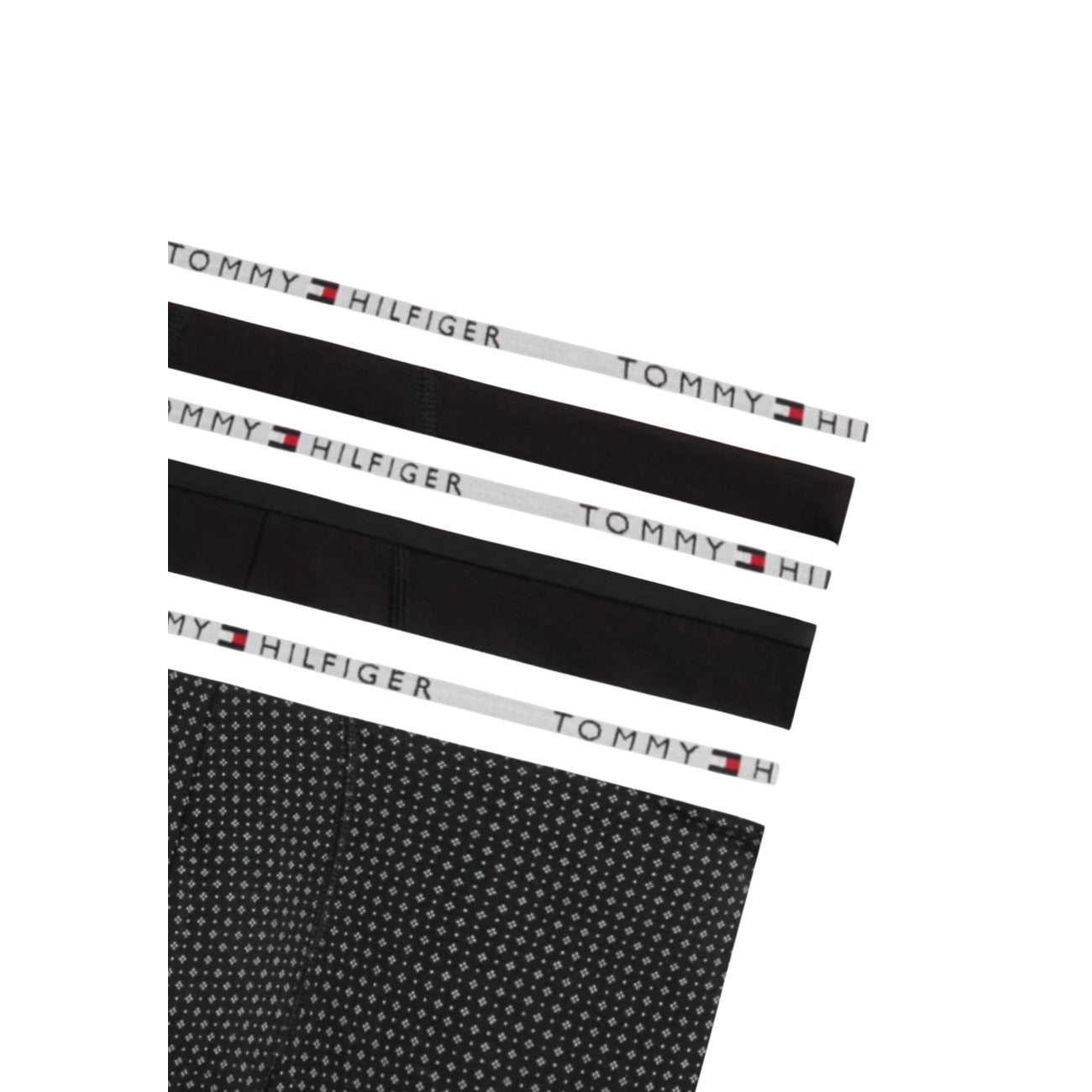 Pack 3 Boxer Trunk Tommy Hilfiger; Nero + Stampa Geometrica. 95% Cotone Rigenerato, fascia elastica con logo tricolore, vestibilità aderente. Traspiranti, sostenibili e dal design moderno. 