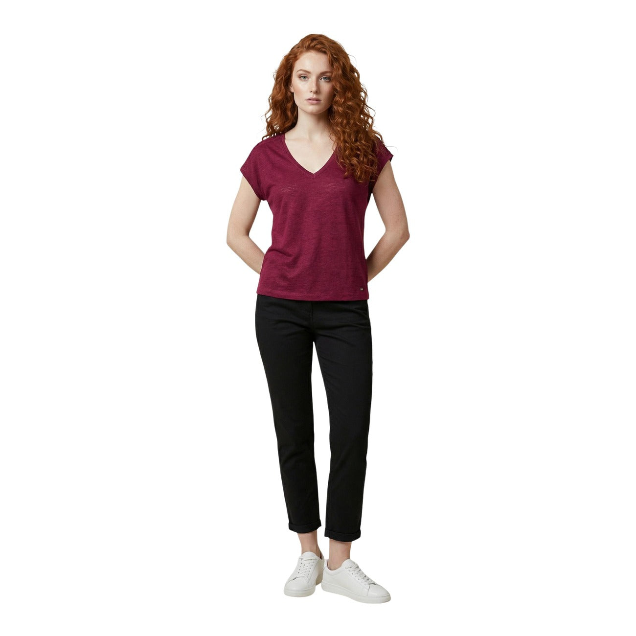 T-shirt Morgan De Toi Viola; 53% Poliestere Riciclato, 47% Viscosa Sostenibile. Scollo a V, fantasia melange, vestibilità morbida. Tessuto leggero e traspirante, stile casual-raffinato. Figura intera 