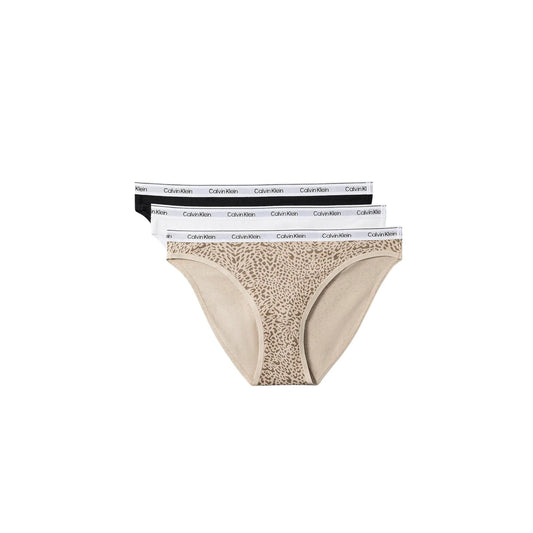 Multipack 3 Slip Bikini Donna Calvin Klein; Tessuto elasticizzato in cotone e lycra nei colori nero, bianco e stampa animalier. Modello a vita regolare con cuciture piatte invisibili e fascia elastica logata, stile casual essentials 4 stagioni.